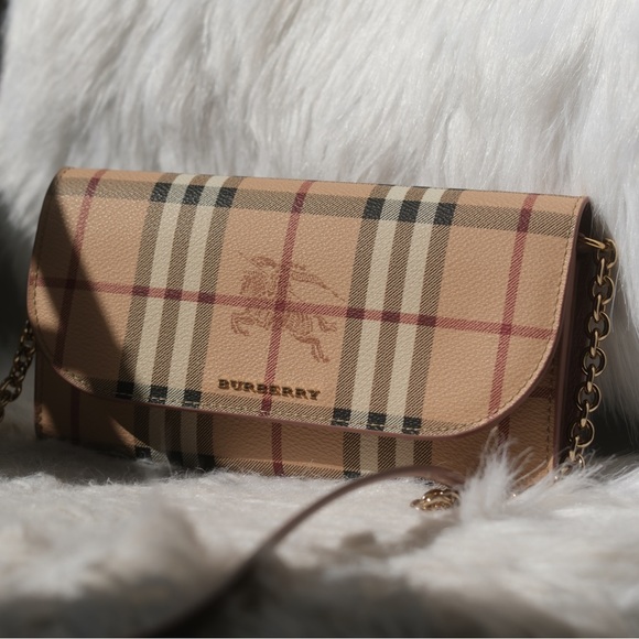 Burberry Crossbody - Picture 1 of 7